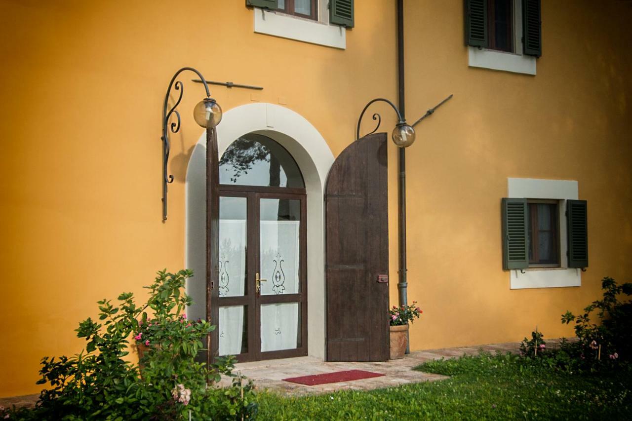 Casa Dei Lecci Daire Foligno Dış mekan fotoğraf